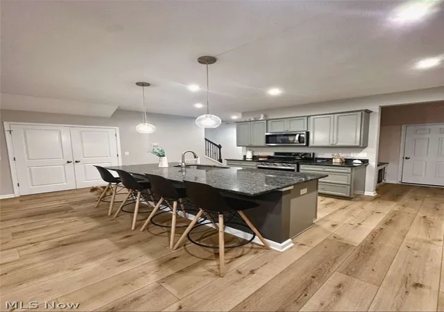 Photo 3 of Sale Pending at 875 Dipper Ln #4, Aurora, OH 44202 | MLS# 5236917 | Listing updated on 2026-09-10