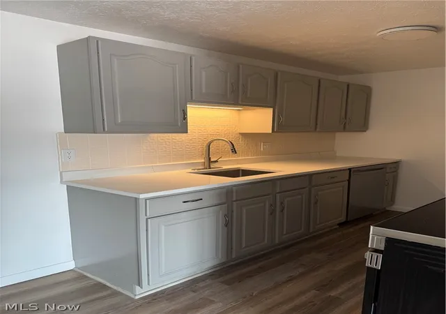 Photo 4 of Condo for sale at 9911 Sunrise Blvd #Q10, North Royalton, OH 44133 | MLS# 5236991 | Listing updated on 2026-09-03