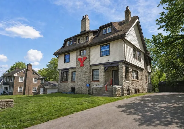 Photo 1 of Single family home for sale at 45 Indiana Ave, Youngstown, OH 44505 | MLS# 5237009 | Listing updated on 2026-09-22