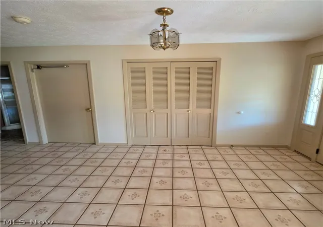 Photo 2 of Single family home for sale at 6413 Gale Dr, Seven Hills, OH 44131 | MLS# 5236998 | Listing updated on 2026-09-08