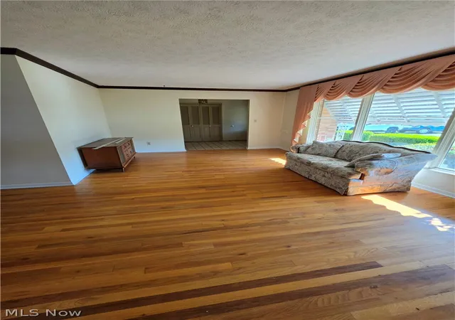 Photo 4 of Single family home for sale at 6413 Gale Dr, Seven Hills, OH 44131 | MLS# 5236998 | Listing updated on 2026-09-08