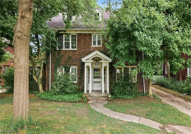 Photo 1 of Single family home for sale at 2318 Selma Ave, Youngstown, OH 44504 | MLS# 5233400 | Listing updated on 2026-09-12