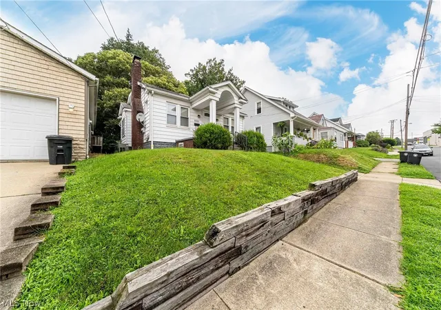 Photo 3 of Sale Pending at 2549 Ogden Ave, Akron, OH 44312 | MLS# 5236391 | Listing updated on 2026-09-13