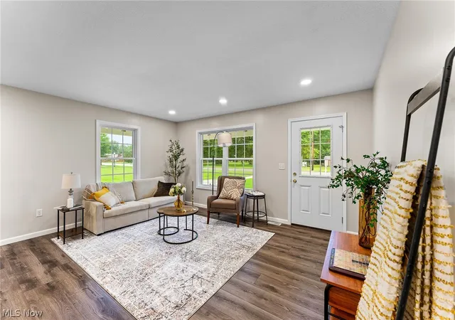 Photo 3 of Single family home for sale at 406 S Raccoon Rd, Youngstown, OH 44515 | MLS# 5237143 | Listing updated on 2026-09-03
