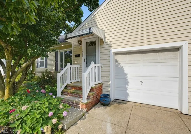 Photo 2 of Single family home for sale at 1628 Parker Dr, Cleveland, OH 44124 | MLS# 5236415 | Listing updated on 2026-09-02