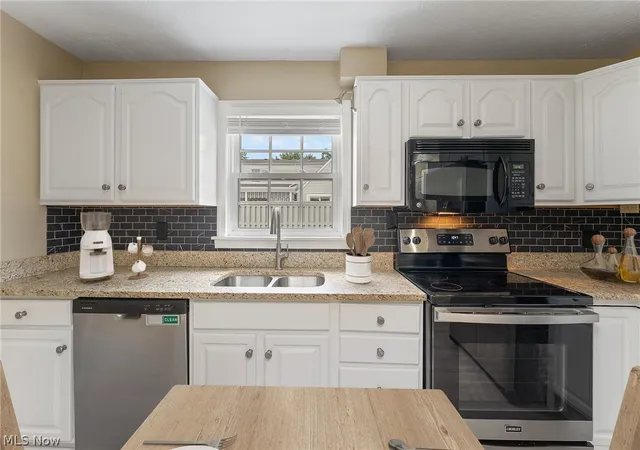 Photo 2 of Single family home for sale at 7539 Youngstown Pittsburgh Rd, Youngstown, OH 44514 | MLS# 5237084 | Listing updated on 2026-09-02