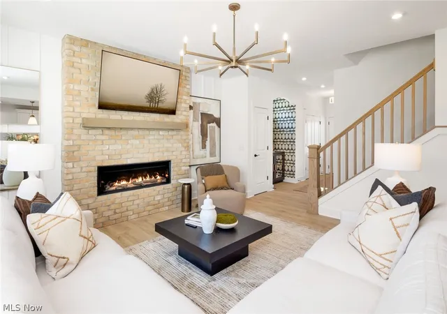 Photo 4 of Single family home for sale at 5645 Knob Oak Dr, Medina, OH 44256 | MLS# 5237270 | Listing updated on 2026-10-06