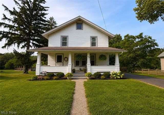 Photo 2 of Sale Pending at 409 E Main St, Madison, OH 44057 | MLS# 5237285 | Listing updated on 2026-09-14