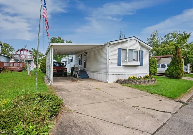 Photo 2 of Single family home for sale at 430 Whispering Pines Dr Sw, Warren, OH 44481 | MLS# 5237075 | Listing updated on 2026-09-21
