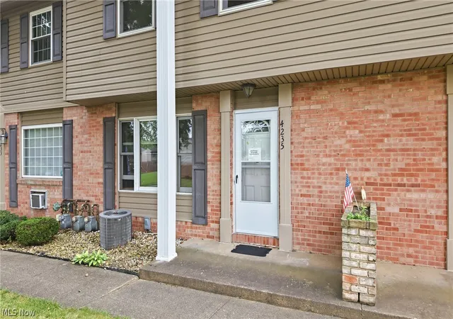 Condo for sale at 4235 New Rd, Youngstown, OH 44515 | MLS# 5237210