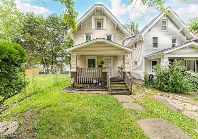 Photo 1 of Single family home for sale at 762 Garfield St, Akron, OH 44310 | MLS# 5237275 | Listing updated on 2026-09-04