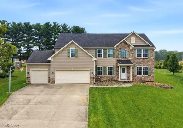 Photo 1 of Sale Pending at 6572 Birchbark Ave Ne, Canton, OH 44721 | MLS# 5237070 | Listing updated on 2026-10-02