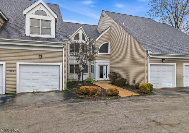 Photo 2 of Condo for sale at 1006 Powers Ave #5, Youngstown, OH 44505 | MLS# 5237387 | Listing updated on 2026-09-11