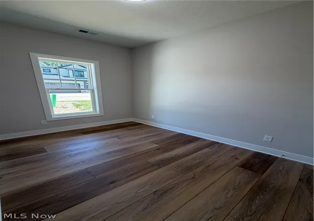 Photo 2 of Single family home for sale at 7885 Fox Hunter Ln, Painesville, OH 44077 | MLS# 5237427 | Listing updated on 2026-09-13