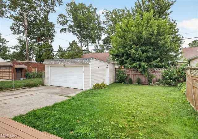 Photo 32 of Single family home for sale at 1515 Bunts Rd, Lakewood, OH 44107 | MLS# 5233630 | Listing updated on 2026-09-02