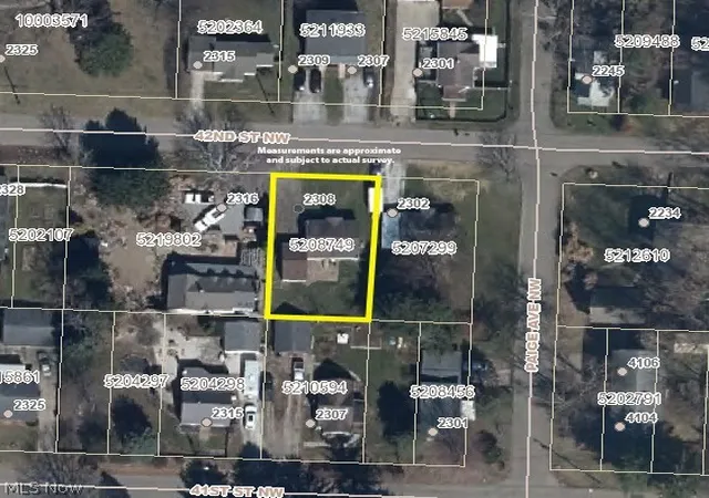 Photo 4 of Sale Pending at 2308 42nd Street Nw, Canton, OH 44709 | MLS# 5237487 | Listing updated on 2026-09-09