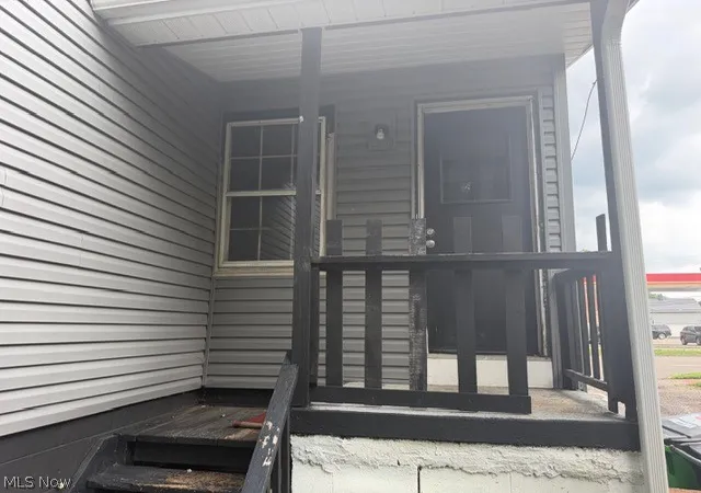 Photo 2 of Single family home for sale at 1112 N Water St, Uhrichsville, OH 44683 | MLS# 5237432 | Listing updated on 2026-09-15