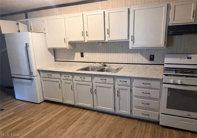 Photo 3 of Single family home for sale at 1112 N Water St, Uhrichsville, OH 44683 | MLS# 5237432 | Listing updated on 2026-09-15