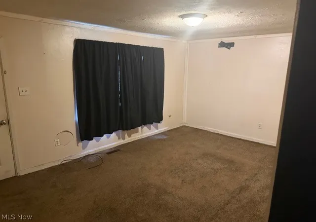 Photo 3 of Single family home for sale at 1112 N Water St, Uhrichsville, OH 44683 | MLS# 5237432 | Listing updated on 2026-09-15