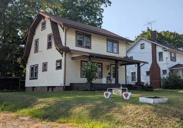 Photo 2 of Single family home for sale at 223 Greenfield Ave Sw, Canton, OH 44706 | MLS# 5233751 | Listing updated on 2026-09-02