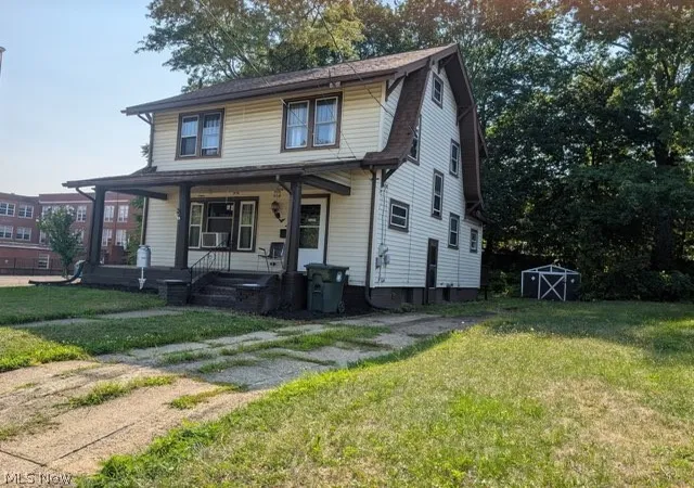 Photo 3 of Single family home for sale at 223 Greenfield Ave Sw, Canton, OH 44706 | MLS# 5233751 | Listing updated on 2026-09-02