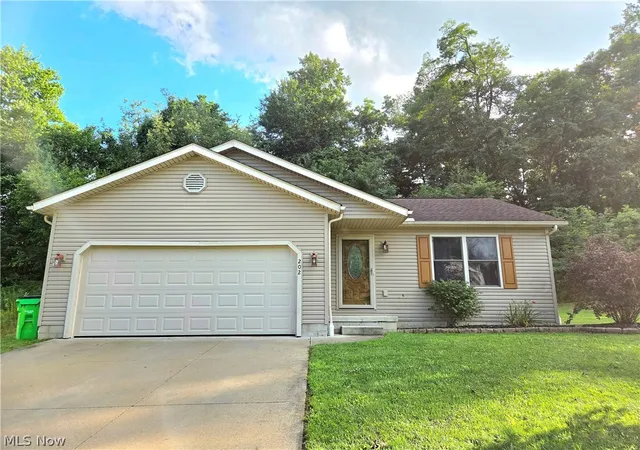 Single family home for sale at 202 Home St, Rittman, OH 44270 | MLS# 5237243