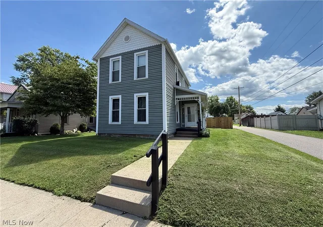 Photo 1 of Single family home for sale at 839 Locust St, Coshocton, OH 43812 | MLS# 5237556 | Listing updated on 2026-09-15