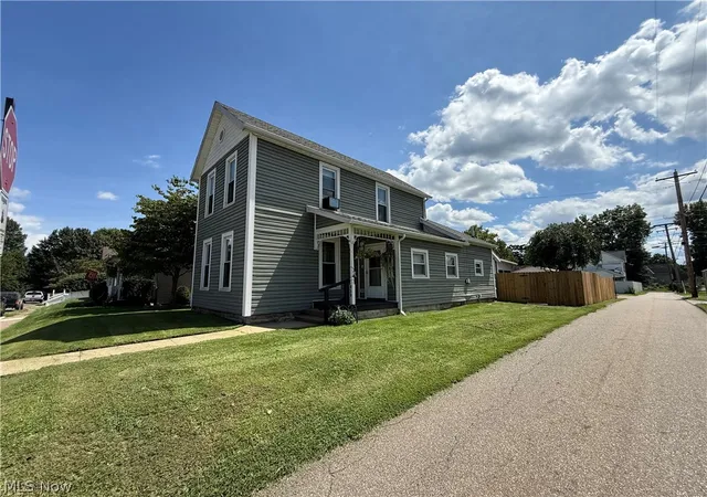 Photo 2 of Single family home for sale at 839 Locust St, Coshocton, OH 43812 | MLS# 5237556 | Listing updated on 2026-09-15