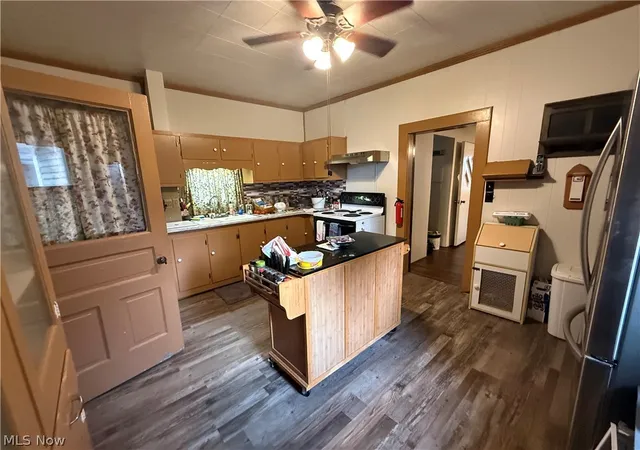 Photo 4 of Single family home for sale at 839 Locust St, Coshocton, OH 43812 | MLS# 5237556 | Listing updated on 2026-09-15