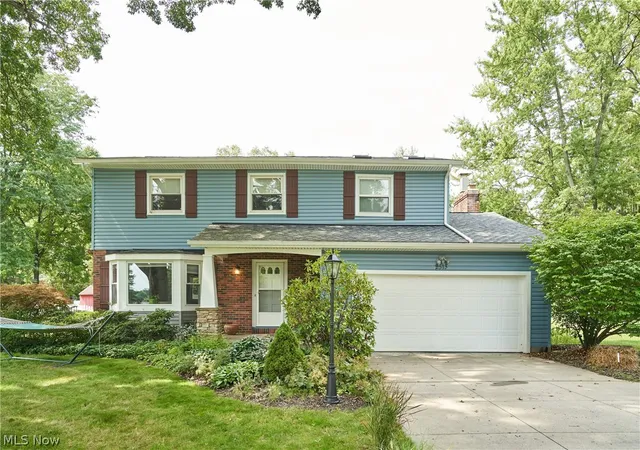 Photo 3 of Single family home for sale at 2513 Saint Francis St, Akron, OH 44333 | MLS# 5237306 | Listing updated on 2026-09-30