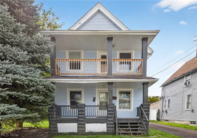 Listing Photo 5 - Condo for sale in building located at 7211 Dearborn Ave, Cleveland, OH 44102