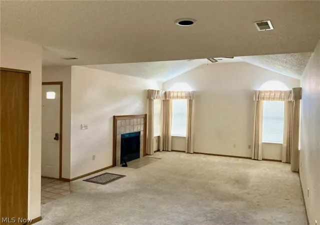 Listing Photo 4 - Condo for sale in building located at 21 Stratford Grn Dr, Canfield, OH 44406 - Unit #1