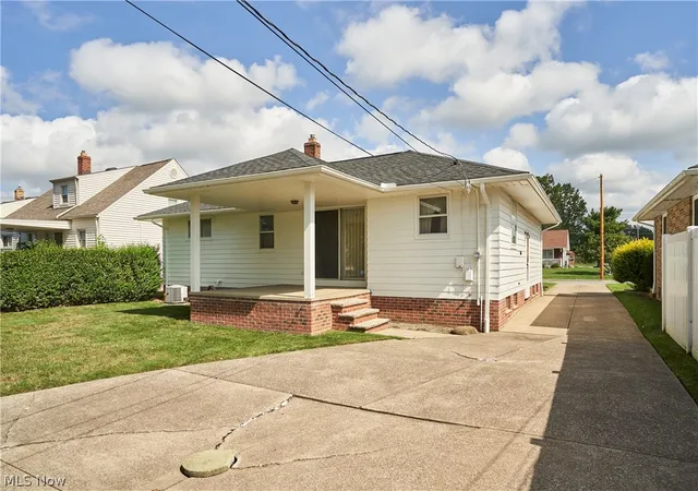 Photo 2 of Sale Pending at 29581 Robert St, Wickliffe, OH 44092 | MLS# 5235943 | Listing updated on 2026-09-12