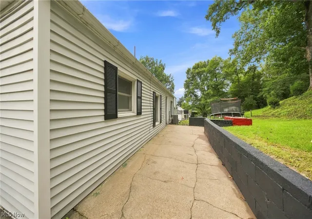 Photo 3 of Single family home for sale at 4511 Emerson Ave, Parkersburg, WV 26104 | MLS# 5237665 | Listing updated on 2026-09-29