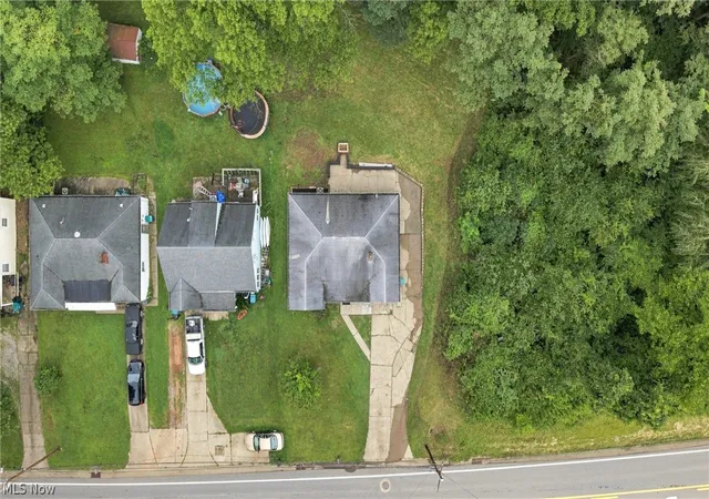 Photo 4 of Single family home for sale at 4511 Emerson Ave, Parkersburg, WV 26104 | MLS# 5237665 | Listing updated on 2026-09-29
