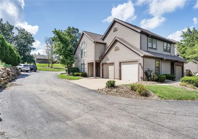 Photo 3 of Condo for sale at 6465 Saint Andrews Dr #1, Canfield, OH 44406 | MLS# 5237032 | Listing updated on 2026-09-10