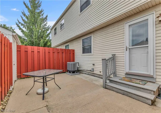 Photo 2 of Condo for sale at 7444 Noble Ct, Mentor, OH 44060 | MLS# 5237296 | Listing updated on 2026-09-10