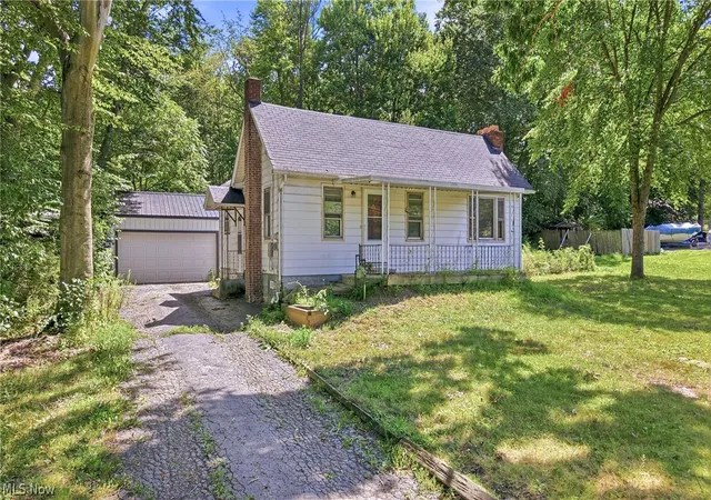Photo 1 of Single family home for sale at 3493 Shadyside Dr, Hubbard, OH 44425 | MLS# 5237359 | Listing updated on 2026-10-06