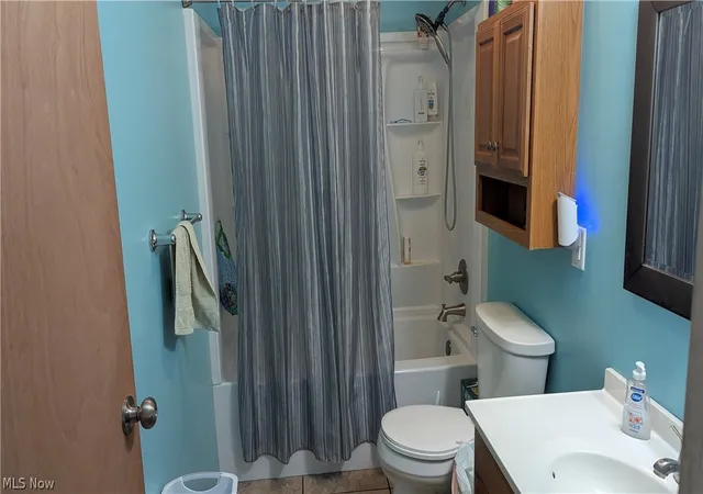 Listing Photo 2 - Condo for sale in building located at 7376 Willow Run Dr, Mentor, OH 44060