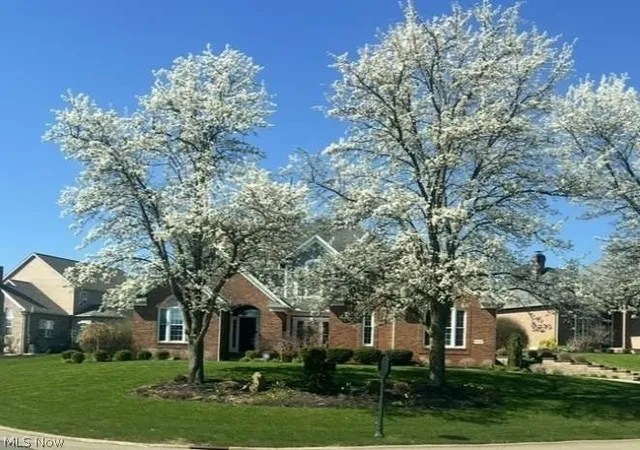 Photo 1 of Single family home for sale at 6428 Tallwood Cir Nw, Canton, OH 44718 | MLS# 5237315 | Listing updated on 2026-09-29