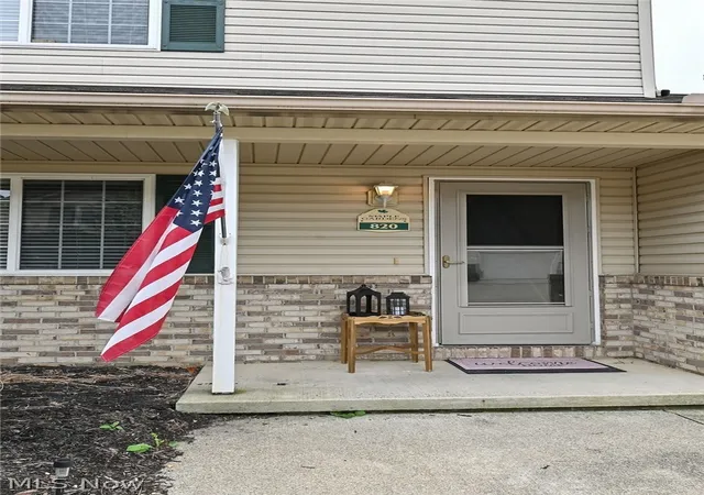 Photo 2 of Sale Pending at 820 Doty Dr, Wadsworth, OH 44281 | MLS# 5235237 | Listing updated on 2026-09-06