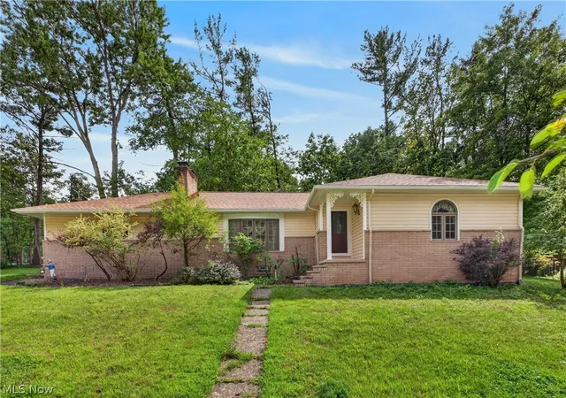 Photo 1 of Single family home for sale at 1164 Edgecliff Dr, Bedford, OH 44146 | MLS# 5237577 | Listing updated on 2026-10-01