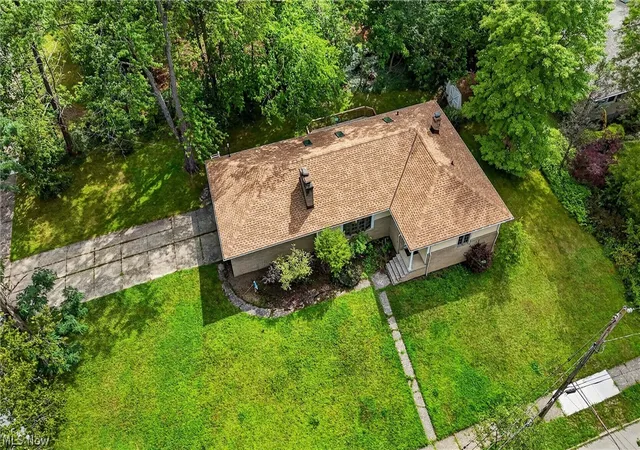 Photo 49 of Single family home for sale at 1164 Edgecliff Dr, Bedford, OH 44146 | MLS# 5237577 | Listing updated on 2026-10-01