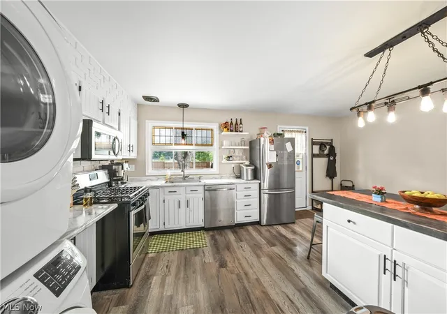 Photo 3 of Single family home for sale at 3388 Olian Ave Nw, Warren, OH 44485 | MLS# 5237813 | Listing updated on 2026-09-18