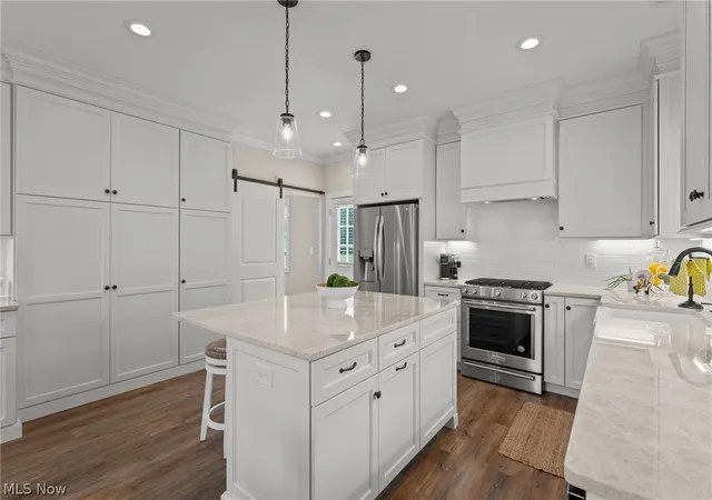Listing Photo 5 - Condo for sale in building located at 1949 Craig Dr, Lake Milton, OH 44429