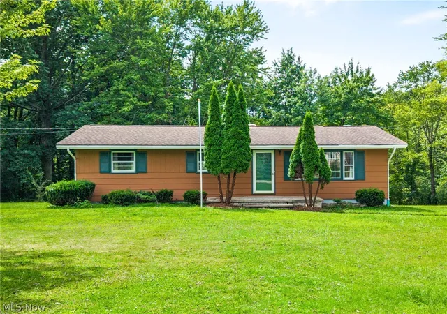 Photo 2 of Single family home for sale at 3070 Hamilton Rd, Medina, OH 44256 | MLS# 5237761 | Listing updated on 2026-09-04