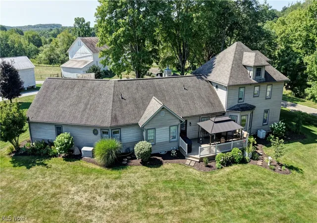 Photo 2 of Sale Pending at 10557 Soehnlen Rd Nw, Beach City, OH 44608 | MLS# 5237892 | Listing updated on 2026-09-21