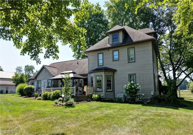 Photo 3 of Sale Pending at 10557 Soehnlen Rd Nw, Beach City, OH 44608 | MLS# 5237892 | Listing updated on 2026-09-21