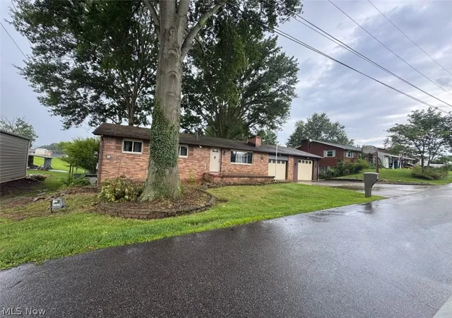 Photo 2 of Single family home for sale at 1704 17th Avenue, Parkersburg, WV 26101 | MLS# 5237707 | Listing updated on 2026-09-10