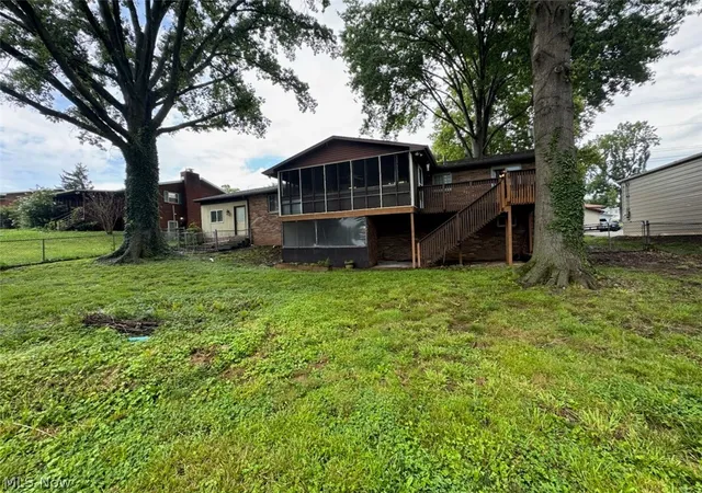 Photo 4 of Single family home for sale at 1704 17th Avenue, Parkersburg, WV 26101 | MLS# 5237707 | Listing updated on 2026-09-27